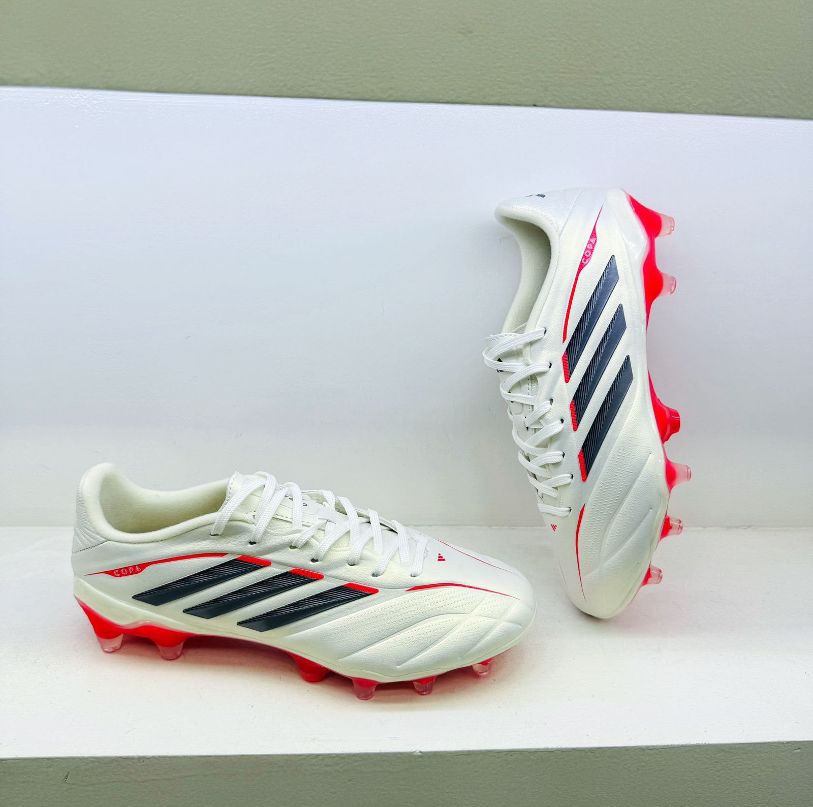 Adidas - Image 2